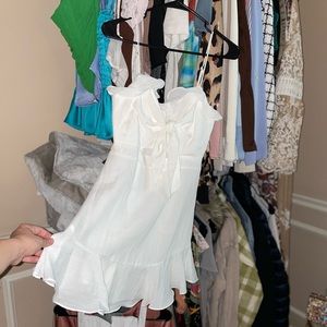 SELFIE LESLIE White Mini Dress
